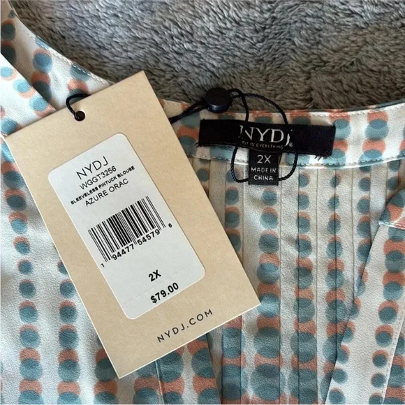 NYDJ Print Sleeveless Pleat Back Top in Azure Oracle Size 2X NWT - Picture 5 of 8